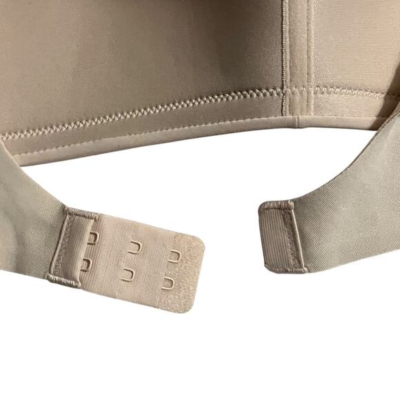 Warner's Womens Bra Size 36B Simply Perfect Smoothing Lightly Lined Wireless - Picture 5 of 10